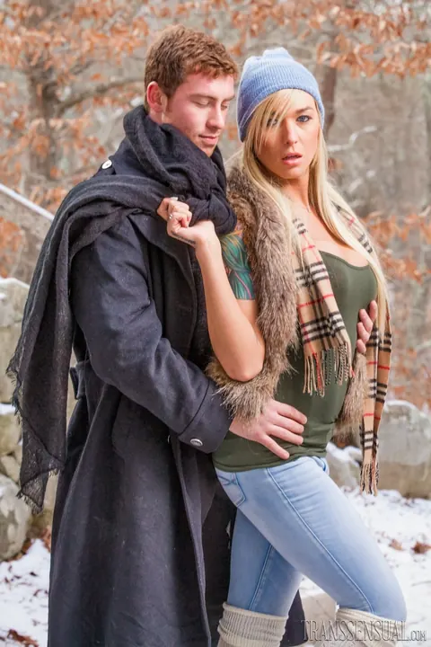 Busty Trans Woman Strips Out of Her Jeans Outdoors – photo 9 of 15
