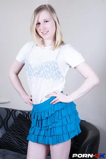 Satine Spark – Thick Blonde British Babe Sucks Cock and Gets Fucked on a Chair