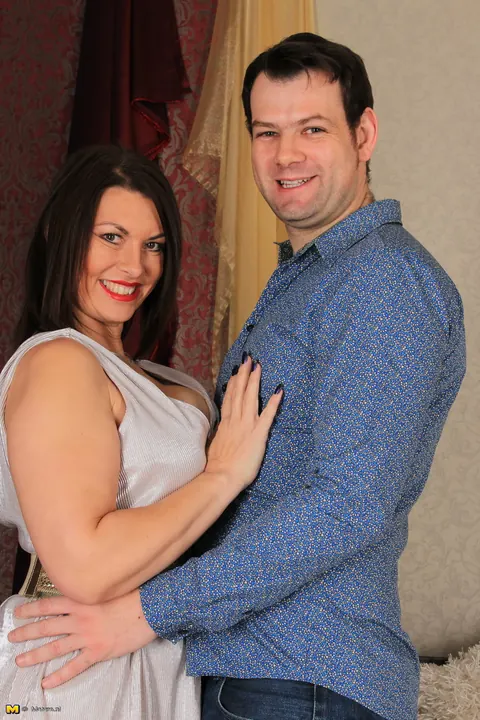 Christine O: Mature British Brunette in Stockings Takes Anal – photo 5 of 16
