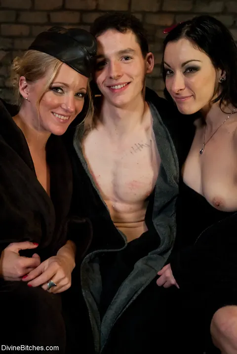 Dia Zerva: Blonde MILF Dominates Slave with a Strap-On in BDSM Threesome – photo 21 of 21