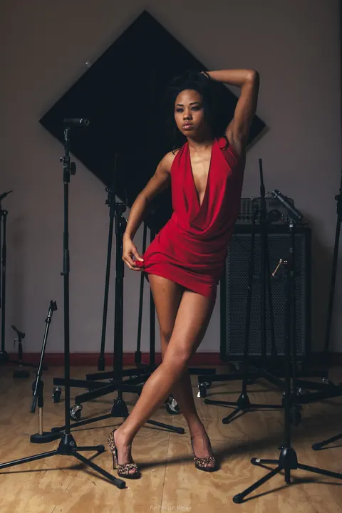 Ebony Brunette Poses in a Skirt – photo 4 of 21