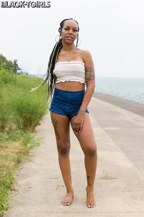 Ebony Trans Woman Strips Nude and Displays Her Cock – photo 1 of 16
