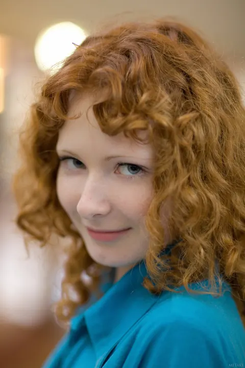 Pale Redhead Spreads Her Hairy Pussy While Lying Back – photo 2 of 18
