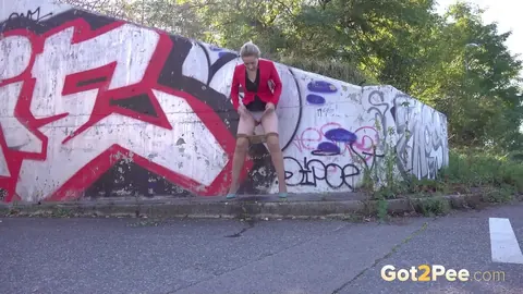 Di Devi: European Blonde MILF Pisses by a Graffiti Wall in Pantyhose – photo 13 of 15