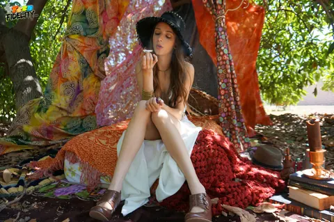 Willow Hayes: Skinny Brunette Bares Her Boobs Before Smoking in the Forest – photo 15 of 17