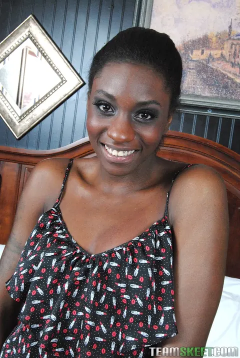 Jayla Dream: Ebony Brunette Strips, Spreads, and Toys Her Pussy – photo 5 of 17