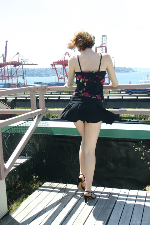 Pale Redhead PAWG in a Skirt Spreads Her Legs Outdoors – photo 1 of 21