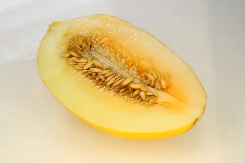 Chaynee: Slim Czech Blonde Inserts Cucumber and Melon in Jeans – photo 4 of 20