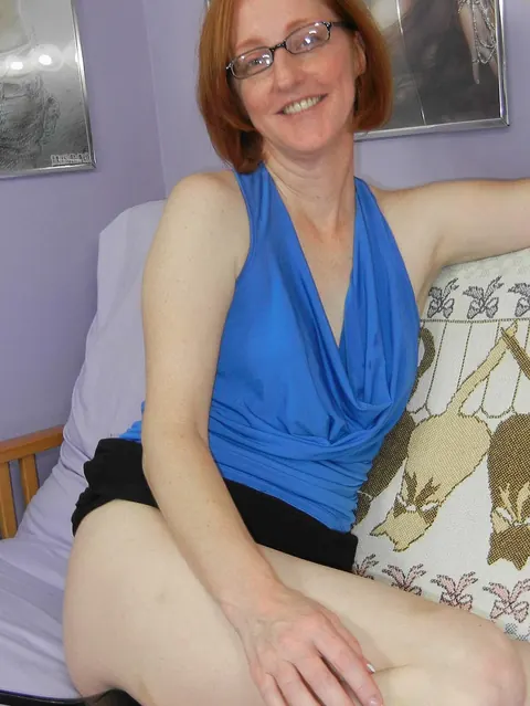 Layla Redd: Redhead MILF Fingers Herself and Spreads Wide – photo 20 of 20