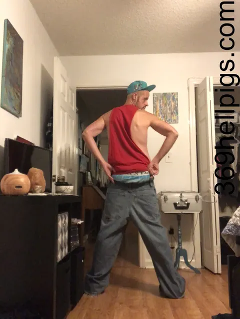 Mature Man Stands Nude and Turns to Show His Body – photo 10 of 15