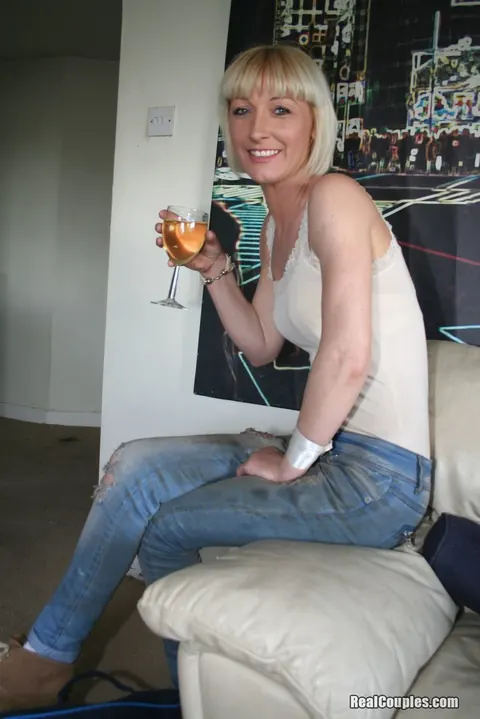 Slim Blonde MILF in Jeans Kisses Partner Before Sex – photo 1 of 21