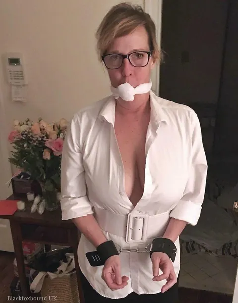 Thick MILF Bound in Latex and Glasses Takes Anal Dildo – photo 4 of 16
