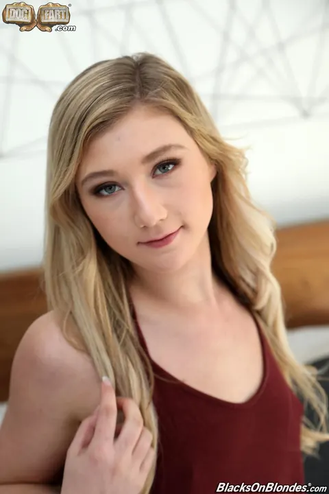 April Aniston: Tall Athletic Blonde Takes Anal and a Cumshot in Interracial Threesome – photo 3 of 21