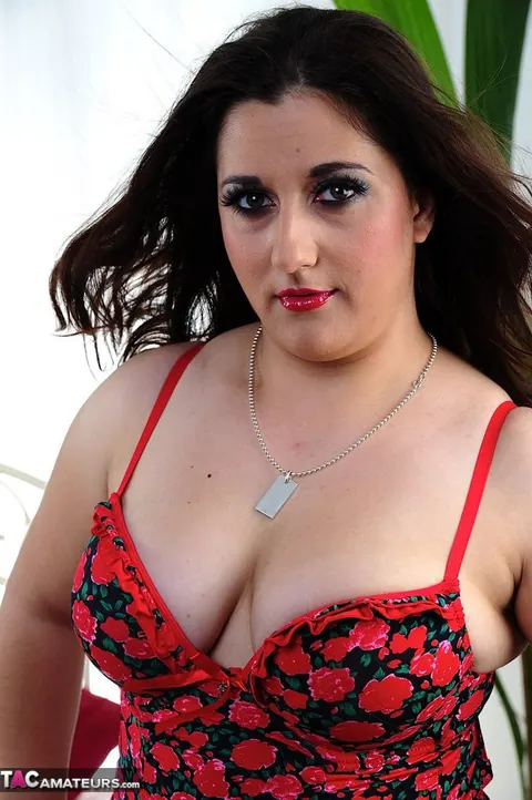 Chubby Brunette MILF Shows Her Big Tits in Lingerie and Heels – photo 20 of 20