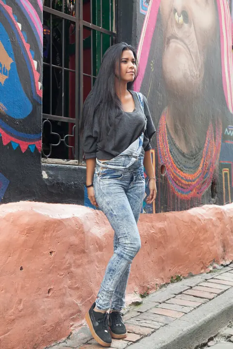 Kendra Roll: Colombian Brunette in Jeans Shows Off Her Big Tits and Pussy – photo 2 of 20
