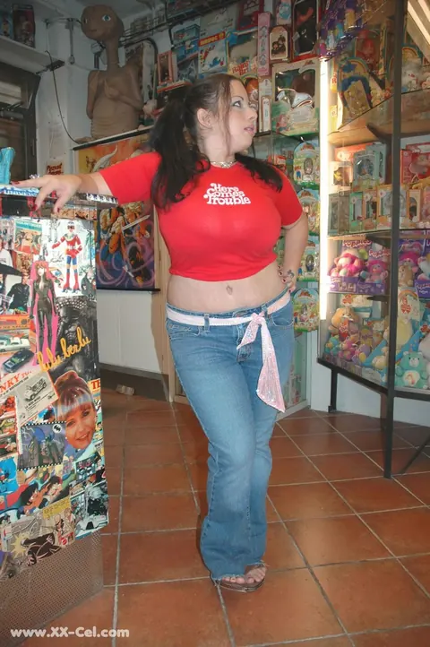 Devyn Devine: Chubby Brunette MILF Shows Off Her Monster Natural Tits in Jeans – photo 1 of 21