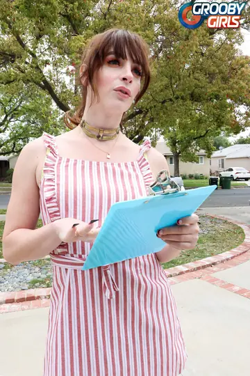 Trans Woman Gives a Blowjob and Takes Anal Sex Outdoors