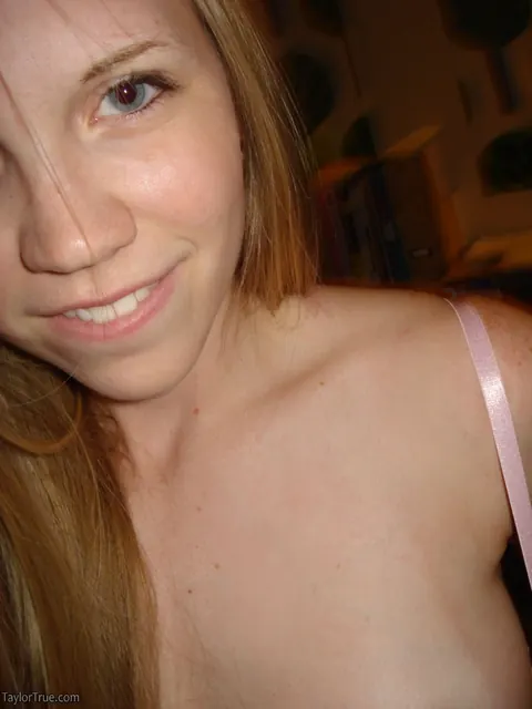 Taylor True: Blonde Amateur Pulls Her Panties Aside to Suck Cock and Spread – photo 3 of 15