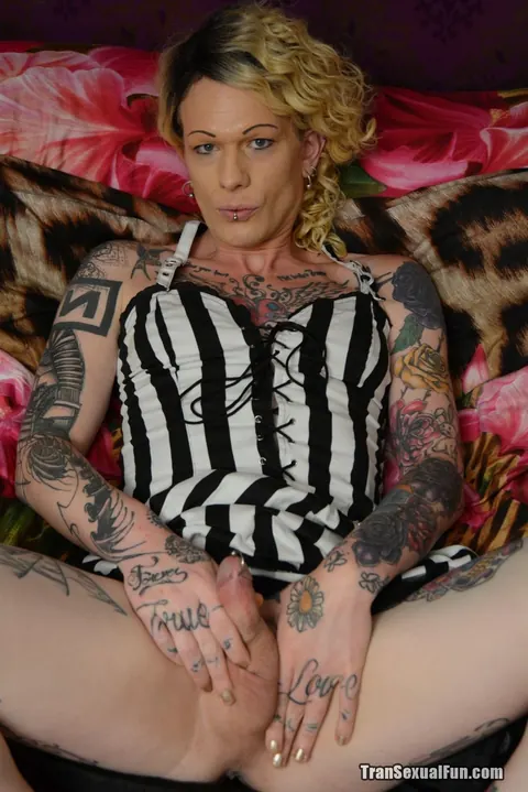 Tattooed Trans Woman Strips Nude and Shows Her Cock – photo 9 of 21