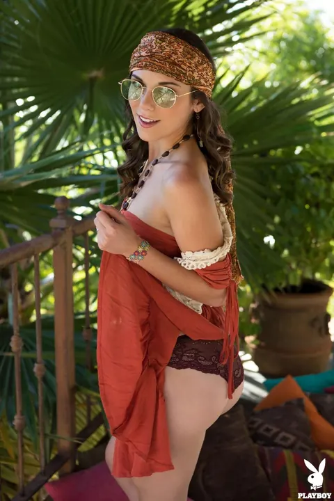 Elena Generi: Curly Brunette in Glasses Strips and Spreads Outdoors – photo 11 of 16