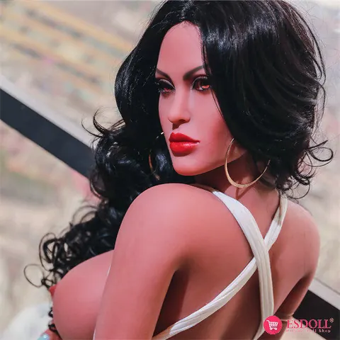 Tall Black-Haired Woman Reveals Her Big Tits – photo 16 of 21