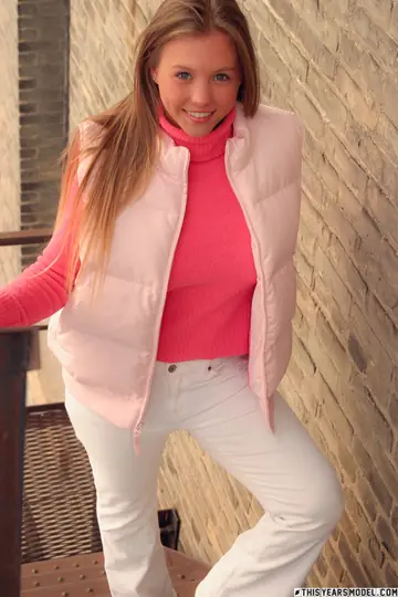 Brunette in Jeans Flashes Her Natural Tits Then Shows Her Pussy