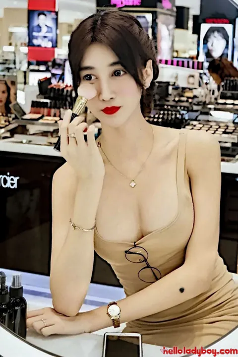 Asian Trans Woman Strips Nude and Poses Outdoors – photo 14 of 21