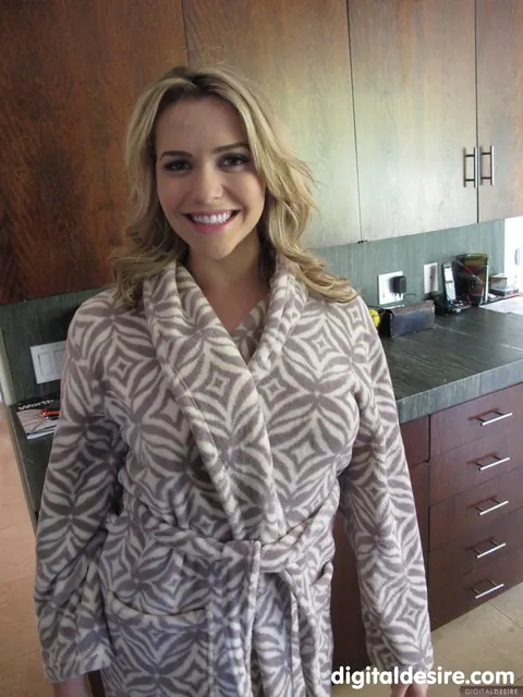 Mia Malkova: Busty Blonde MILF Strips Out of Her Dress and Poses Nude – photo 7 of 20