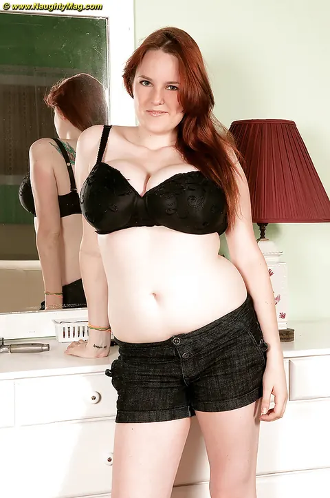Catt Green: Tall Redhead in Lingerie and Shorts Bares Her Big Natural Tits – photo 5 of 12