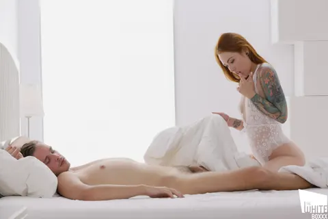 Foxy Sanie: Pale Czech Redhead Wakes Up for Bedroom Sex – photo 1 of 15