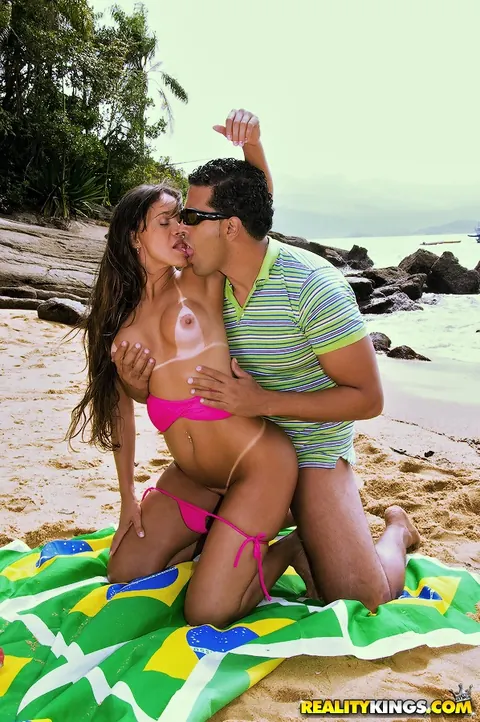 Adryanna Duarte: Tanned Latina MILF in a Bikini Takes Anal on the Beach – photo 7 of 16