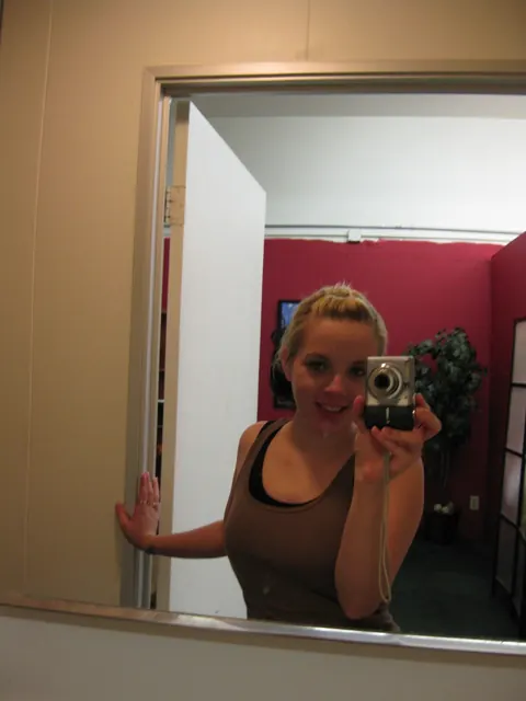 PAWG with Pierced Nipples Takes Mirror Selfies Spreading Wide – photo 8 of 21