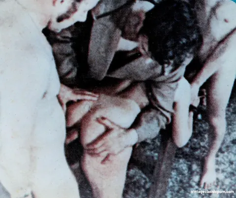 Woman Kisses Black Man Before Interracial Sex – photo 19 of 20