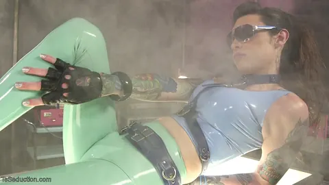 Tattooed Trans Woman Peels Off Her Latex – photo 3 of 20
