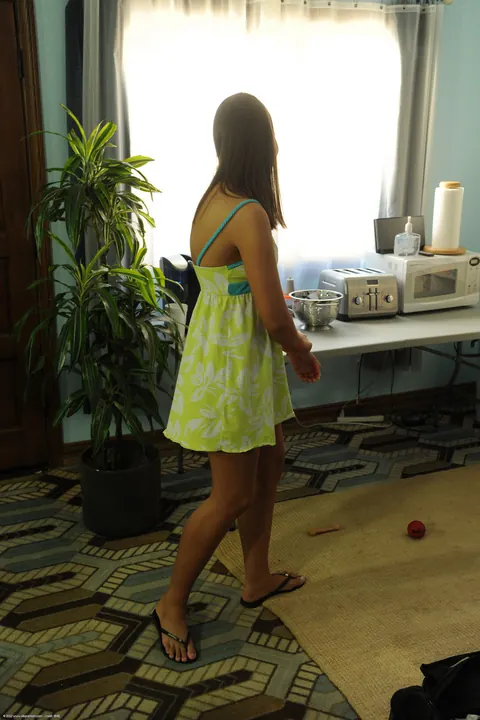 Sally Charles: PAWG Brunette in Shorts Strips and Shows Her Body – photo 1 of 21