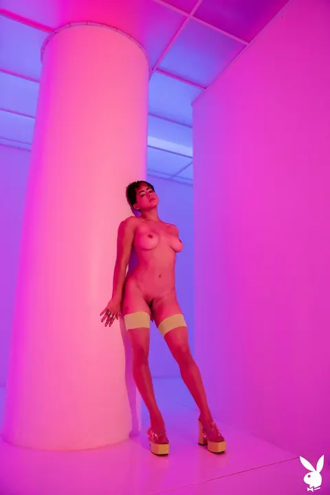 Mia Valentine: Tall Blonde with Short Hair Poses in a Fluorescent Outfit – photo 19 of 21