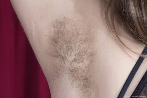 Pixxy: Thick Brunette with Big Natural Tits Spreads Her Hairy Pussy – photo 2 of 16