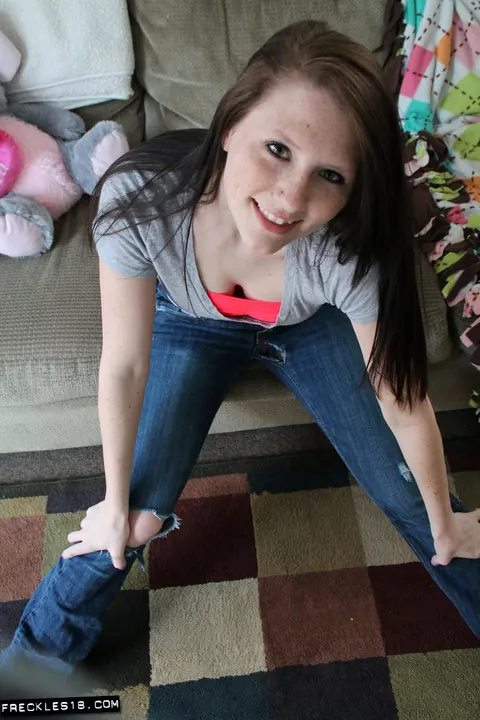 PAWG Brunette in Jeans Strips and Spreads Her Big Ass – photo 2 of 12