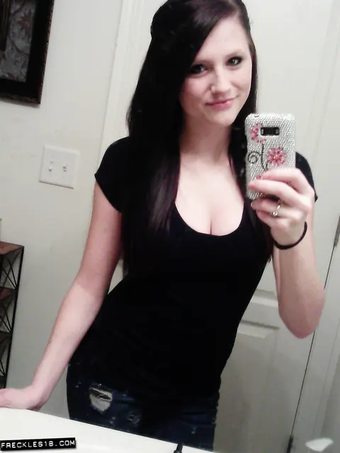 Brunette Amateur Takes Selfies in Panties Around the Bedroom – photo 3 of 11