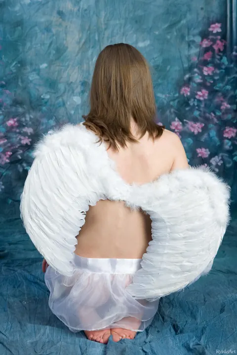 Caesaria A Tatjana: Brunette Strips Out of Her Cosplay Costume and Spreads – photo 13 of 21