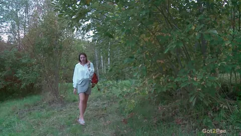 Diana Sweet: European Brunette Lifts Her Skirt and Pisses Outdoors – photo 1 of 15