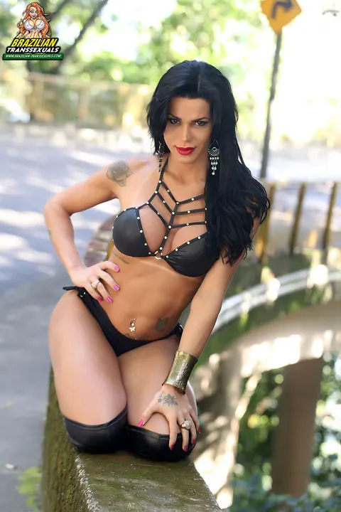 Brazilian Trans Woman Strips and Shows Her Body Nude – photo 3 of 15