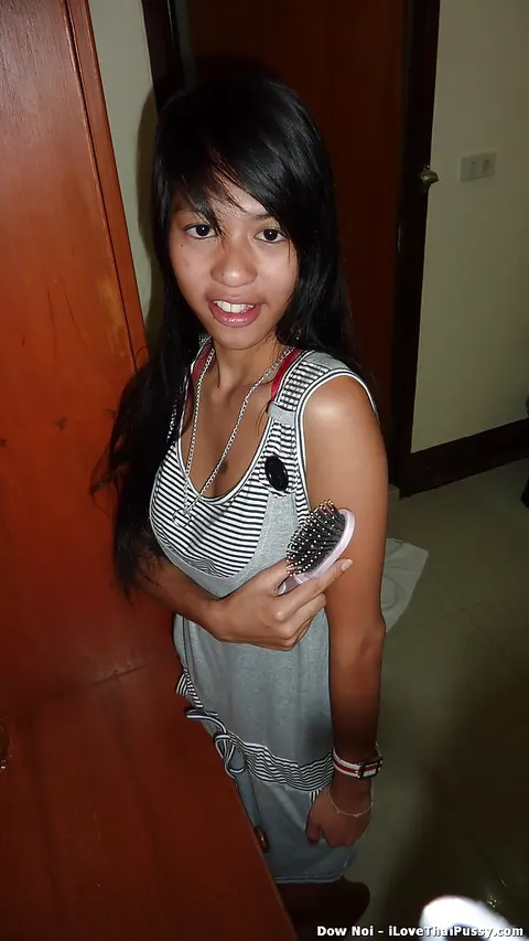 Thick Thai Woman Fucked in the Bathroom – photo 1 of 16