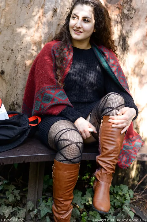 Lili Miss Arab: Curvy Brunette MILF Models Lingerie in Stockings and Boots – photo 12 of 15