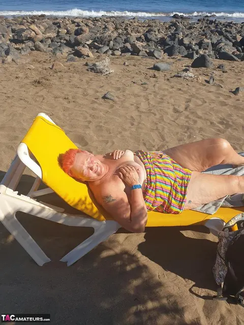 BBW Shows Her Big Tits and Ass on the Beach – photo 9 of 20