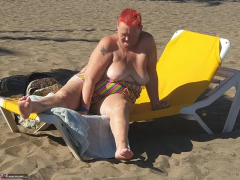 BBW Shows Her Big Tits and Ass on the Beach – photo 14 of 20