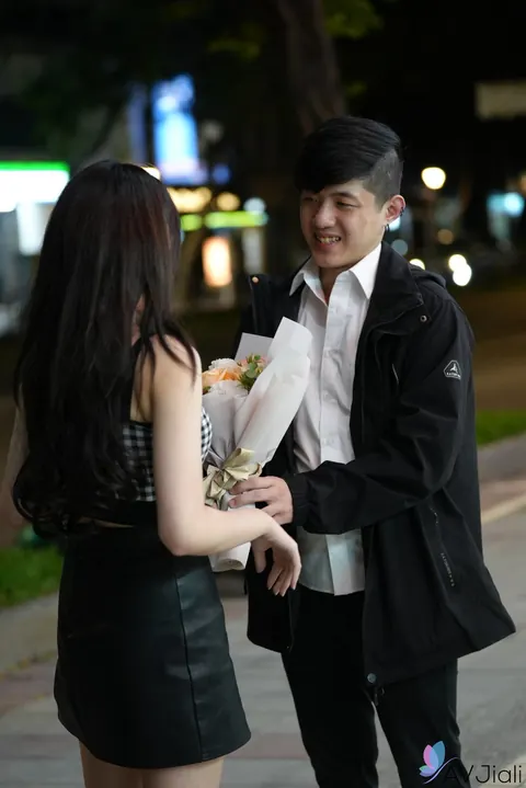 Petite Chinese Woman Gets Fingered and Rides Her Partner Outdoors – photo 2 of 20