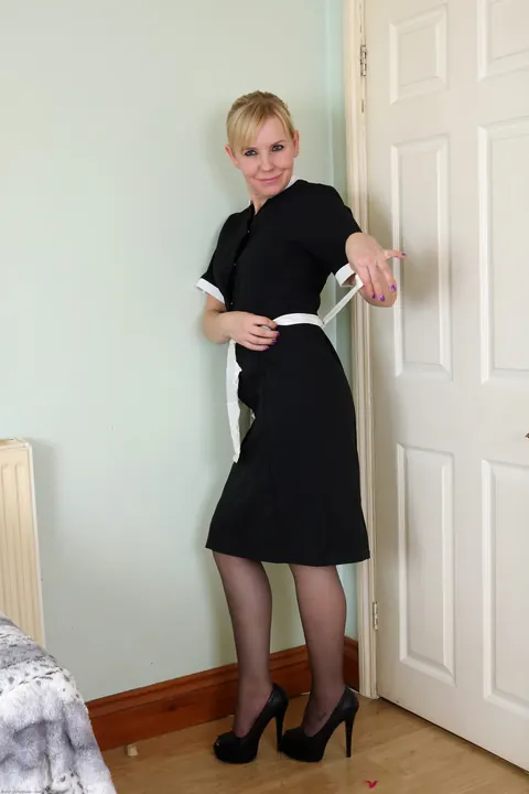 Kate Aveiro: Blonde MILF in Uniform Skirt and Stockings Spreads Wide – photo 7 of 21