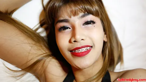 Asian Trans Woman Strips Off Her Top and Flaunts Her Tits – photo 9 of 21
