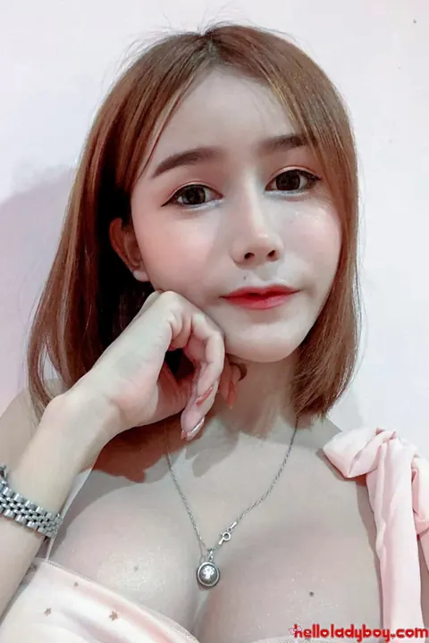 Asian Trans Woman Stands Nude and Poses for the Camera – photo 16 of 20
